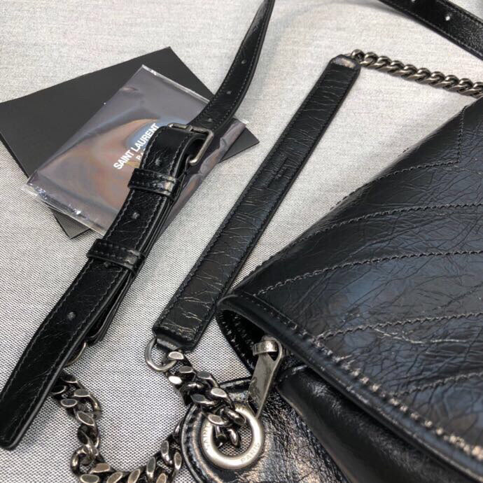 Amelia - YSL Bag - 2334