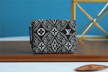 Fan Fashion Lu-Vi bags - 8955