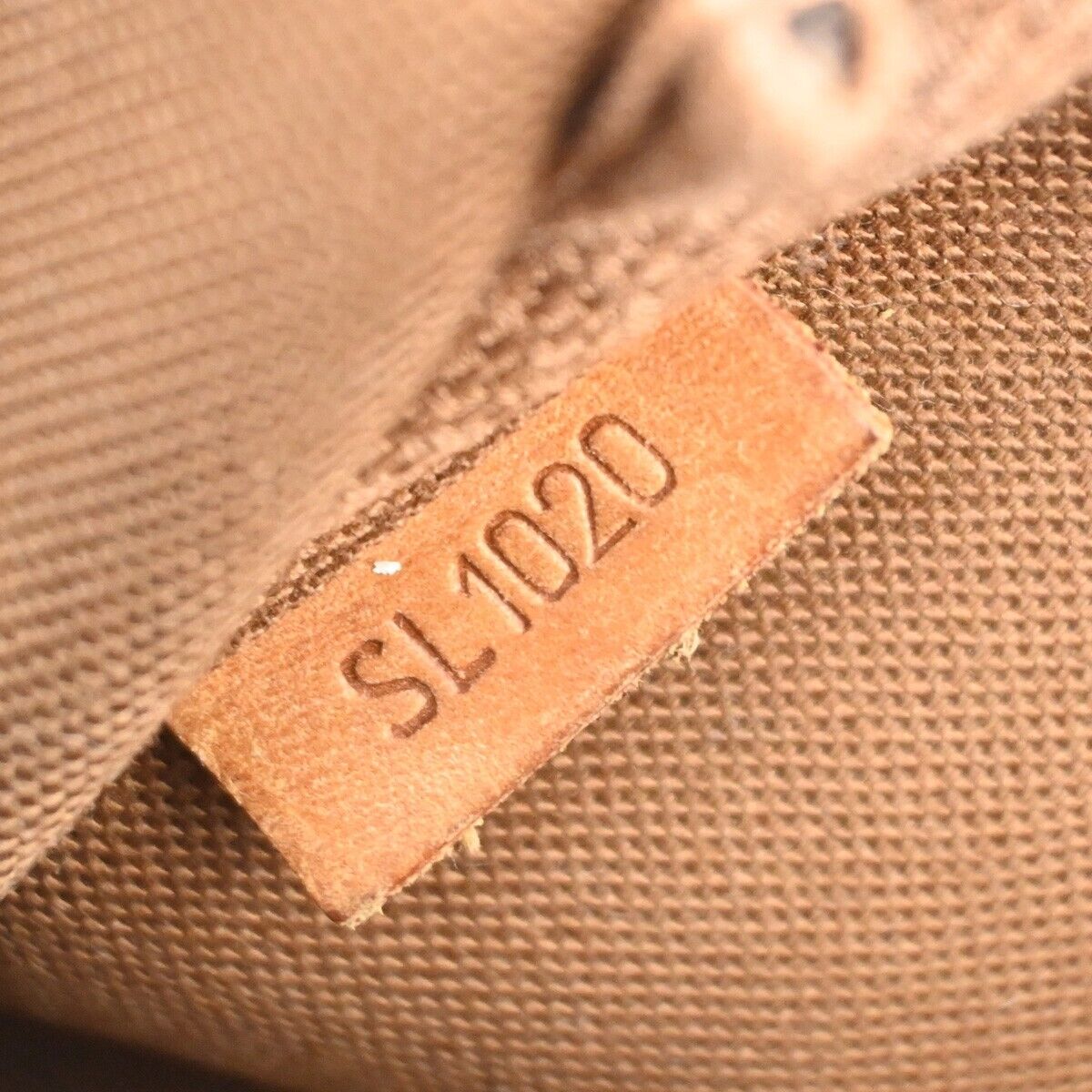Louis Vuitton Pochette Accessoires  Canvas Clutch Bag