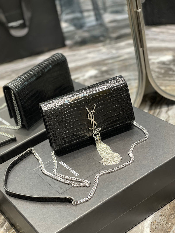 Amelia - YSL Bag - 1938