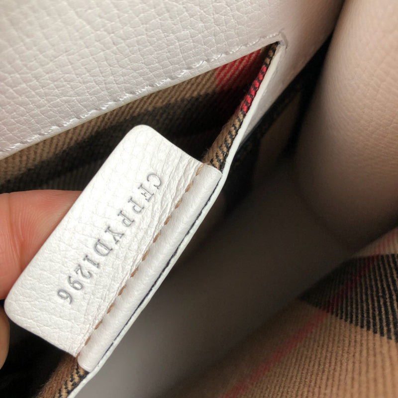 Burberry Bags - Bagsattire   418
