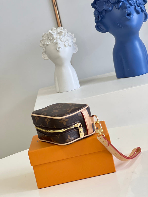 Amelia- LOV  Luxury  Wallets - 545