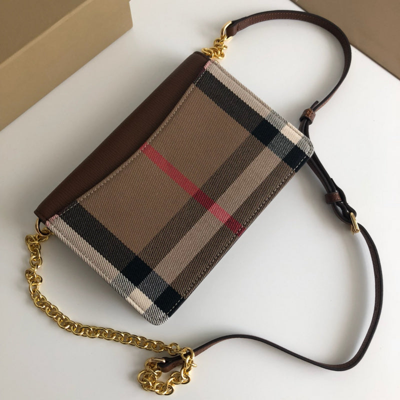 Burberry Bags - Bagsattire   482