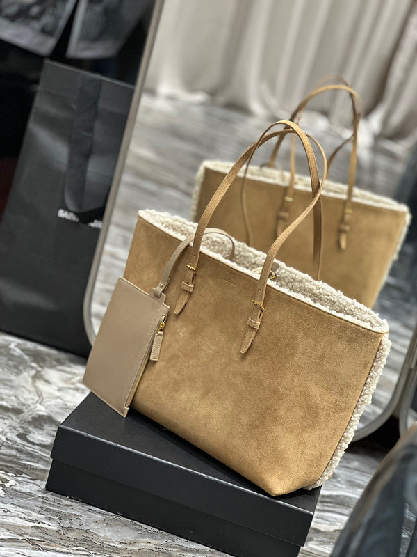 Amelia - YSL Bag - 3944