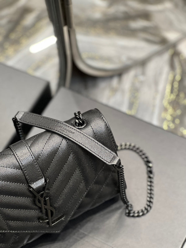 Amelia - YSL Bag - 1902