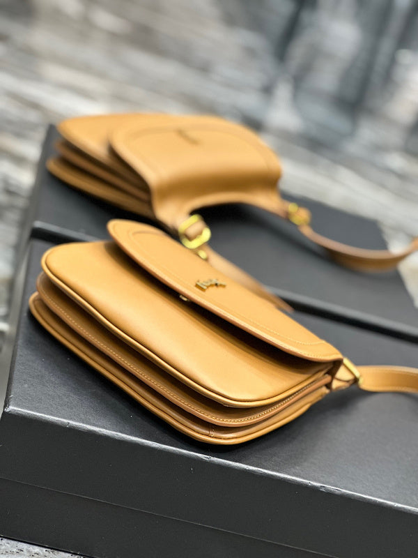 Amelia - YSL Bag - 4198