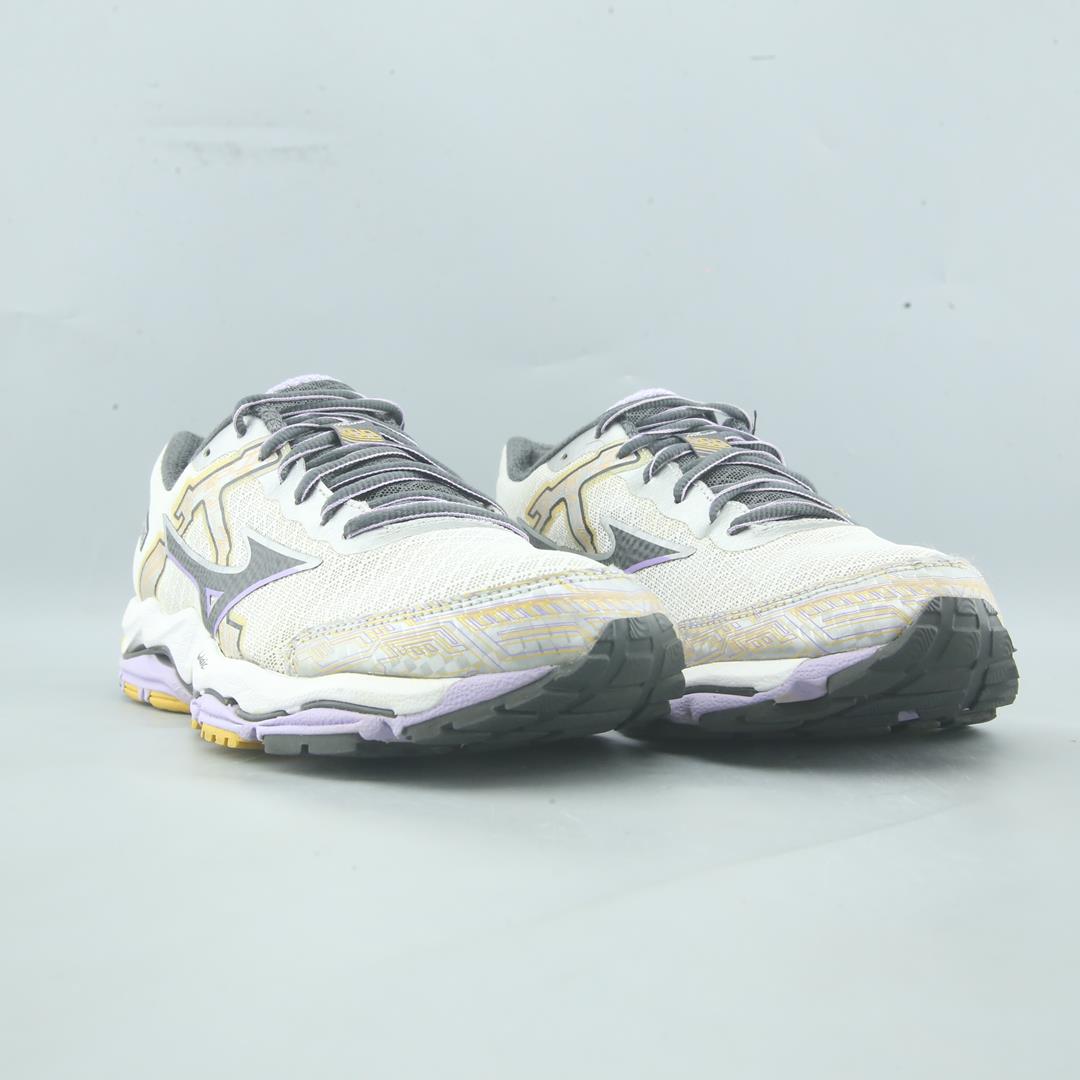 MIZUNO WAVE ENIGMA 4