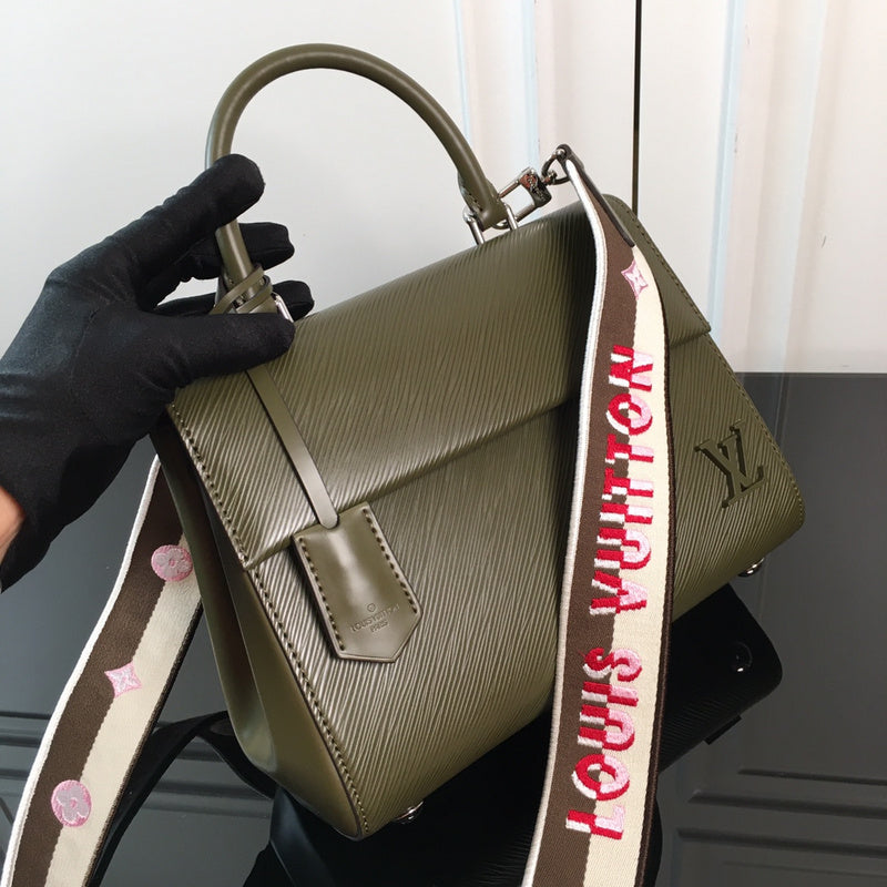 Fan Fashion Lu-Vi bags - 17104