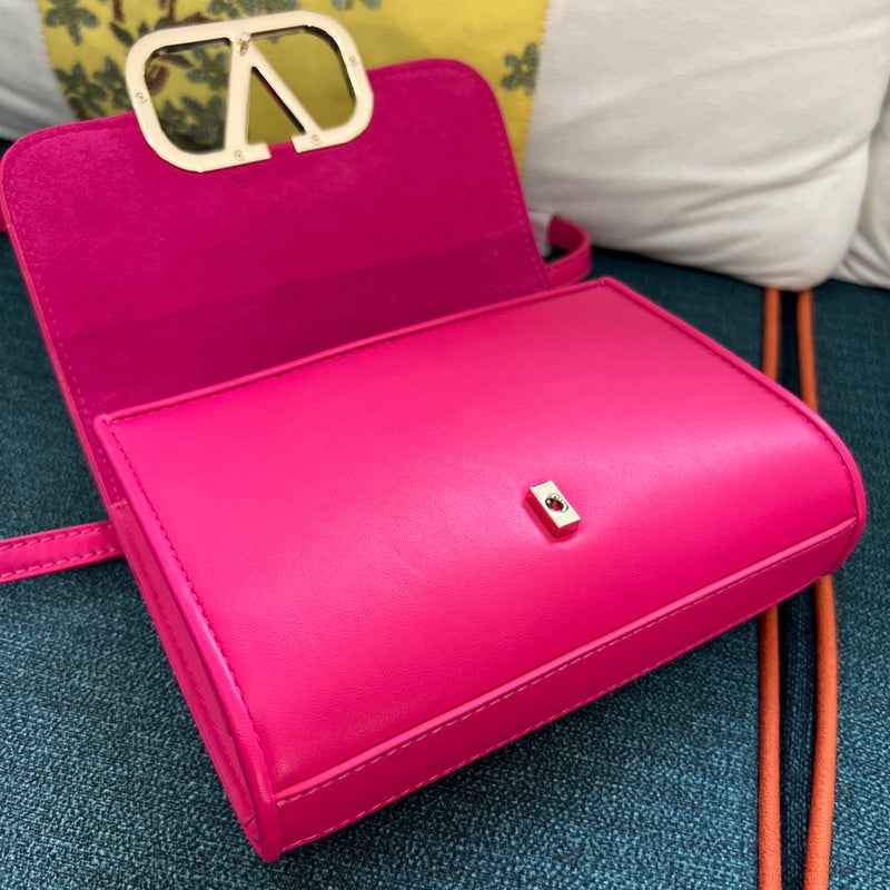 VAL LUXURY BAGS - FOR FASHION LOVERS  AFFORDABLE LUXURY BAGS- 499
