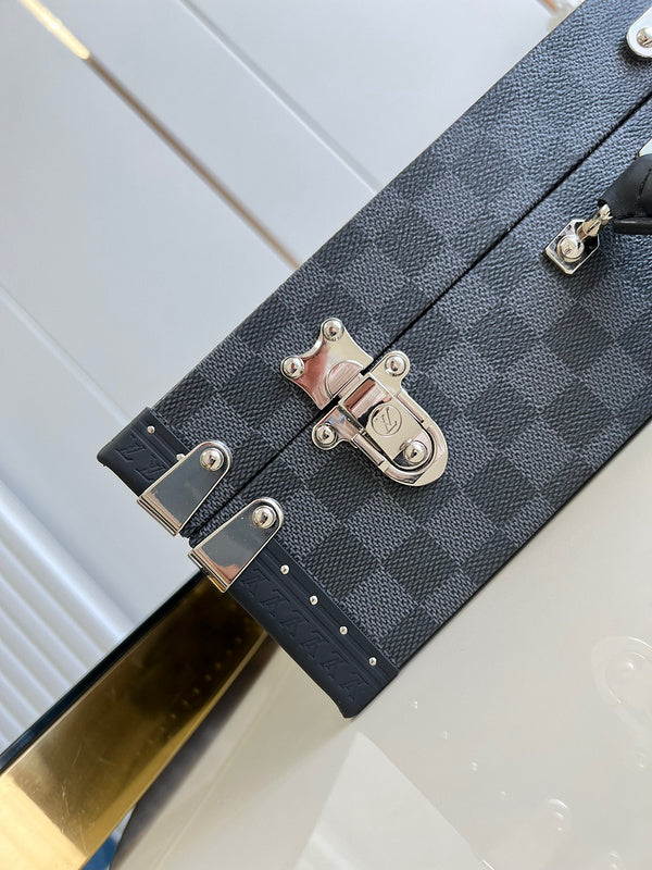 Fan Fashion Lu-Vi bags - 9505