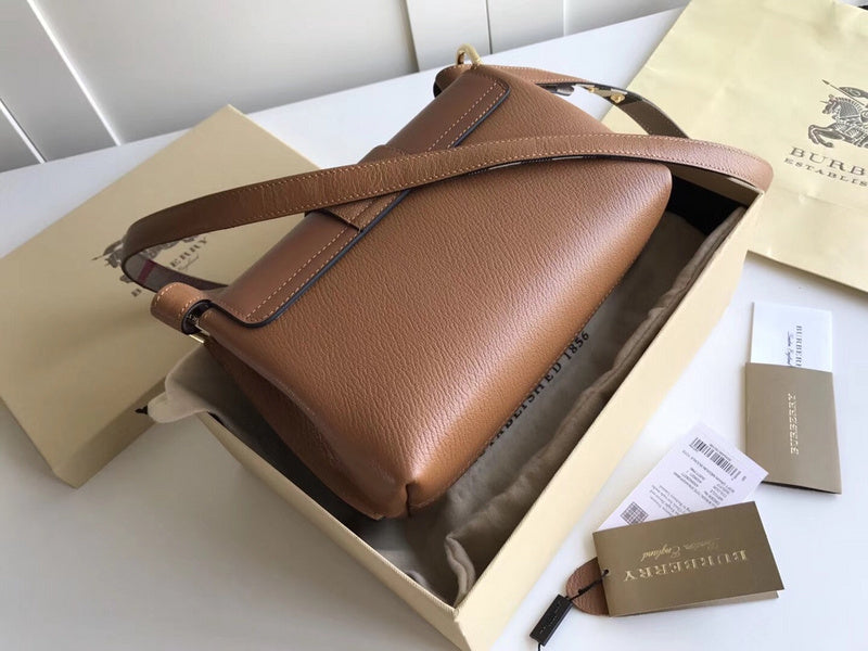 Burberry Bags - Bagsattire   489