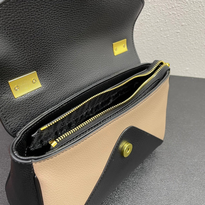 Barnes-Bags - Prada Bags - 834