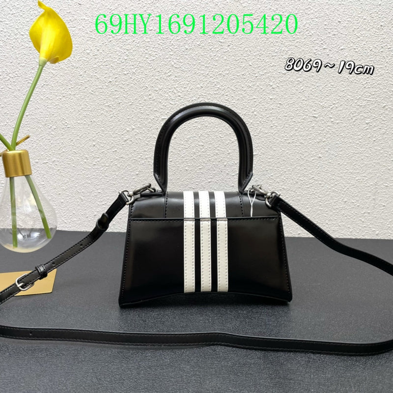Amelia - BGA Bags - 1953