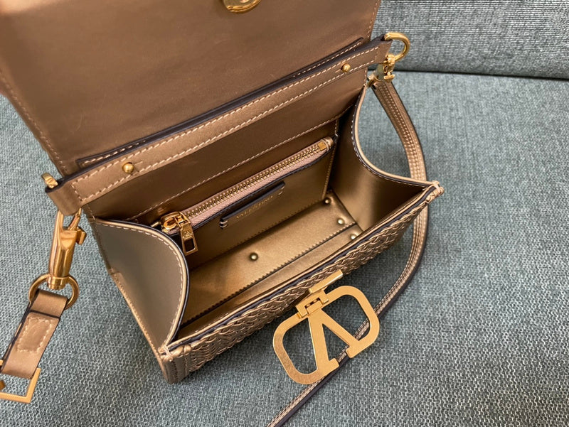 VAL LUXURY BAGS - FOR FASHION LOVERS  AFFORDABLE LUXURY BAGS- 859