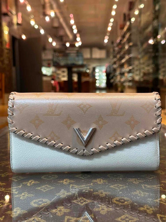 Louis Vuitton Victorine Long Wallet (Damaged Snap)