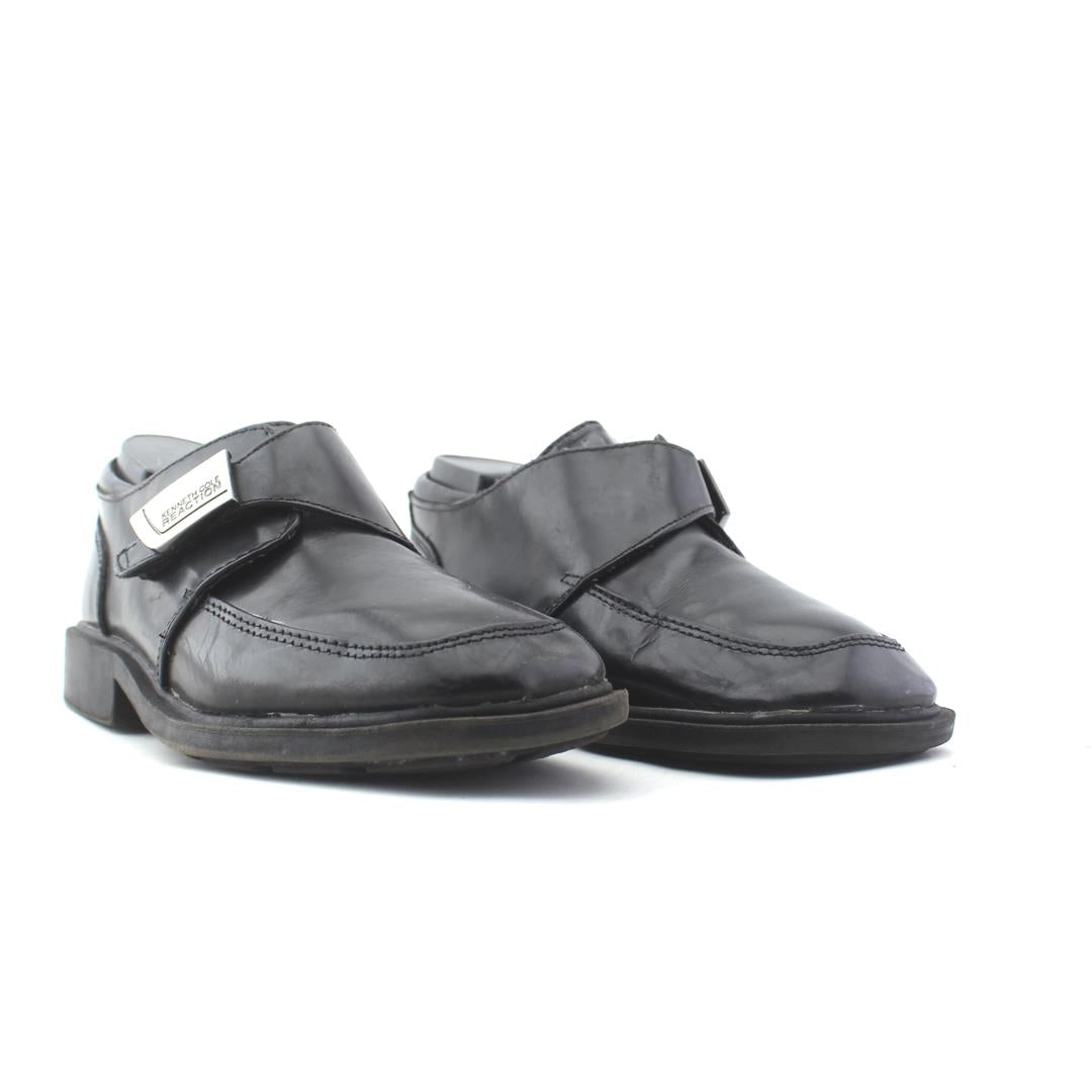 KENNETH COLE REACTION .