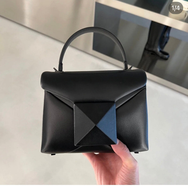 Amelia's Bag Gallery - VEL Bags - 660