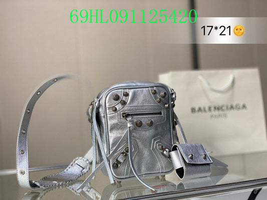 Amelia - BGA Bags - 1972