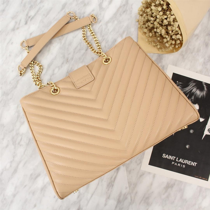 Amelia - YSL Bag - 2804