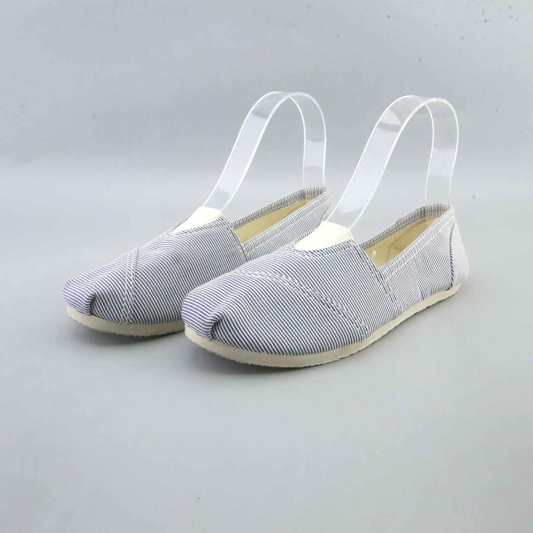 SOLE MATES .