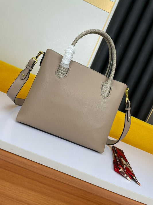 Amelia- PRDA  LUXURY BAGS - 006