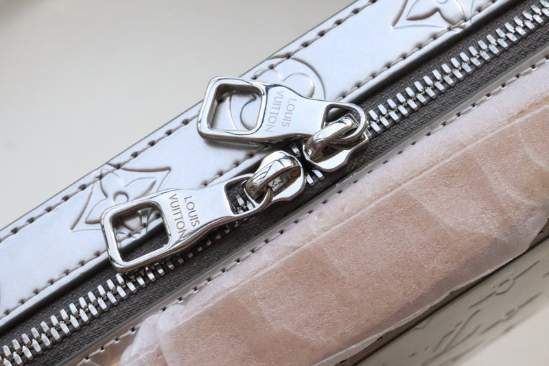 Fan Fashion Lu-Vi bags - 17515