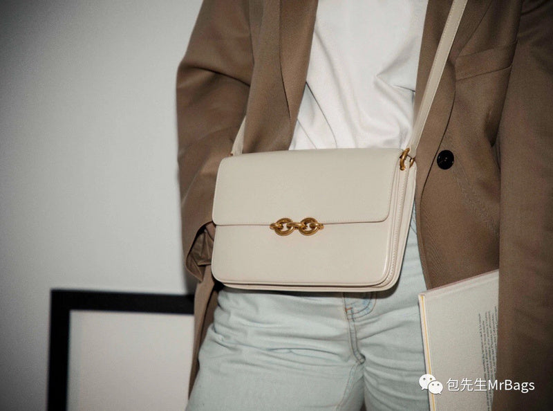 Amelia - YSL Bag - 3678