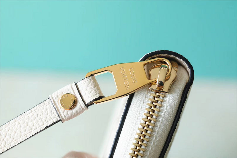 Fan Fashion Lu-Vi bags - 8748