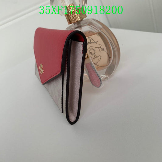 Amelia - CAH Wallet - 081