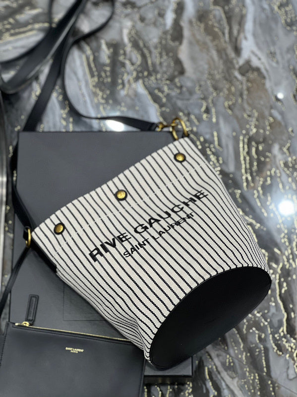 Amelia - YSL Bag - 4223