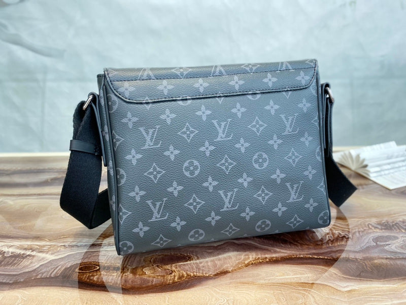 Fan Fashion Lu-Vi bags - 17440