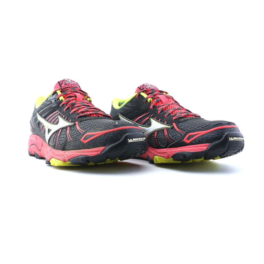 MIZUNO  WAVE MUJIN 3