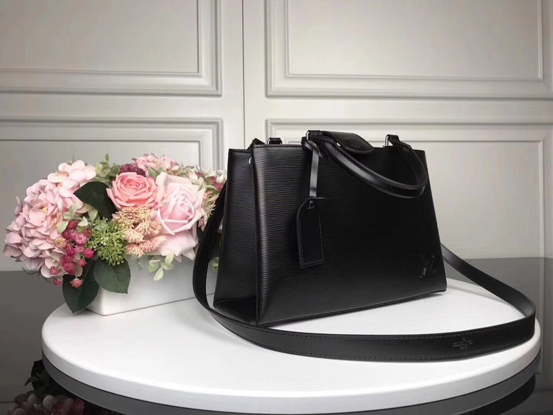 Fan Fashion Lu-Vi bags - 17494