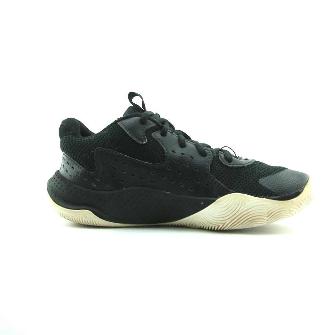 UNDER ARMOUR JET '23