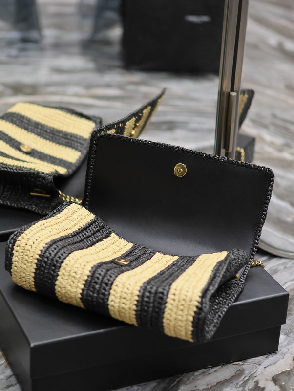 Amelia - YSL Bag - 1813