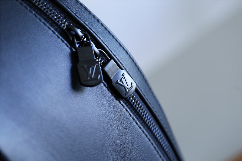 Fan Fashion Lu-Vi bags - 9732