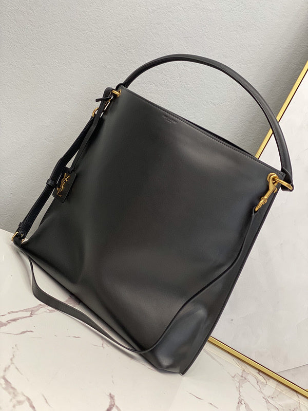 Amelia - YSL Bag - 2147
