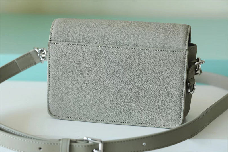 Fan Fashion Lu-Vi bags - 9917