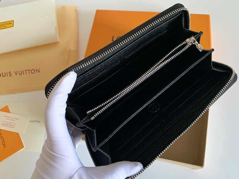 Amelia- LOV  Luxury  Wallets - 702