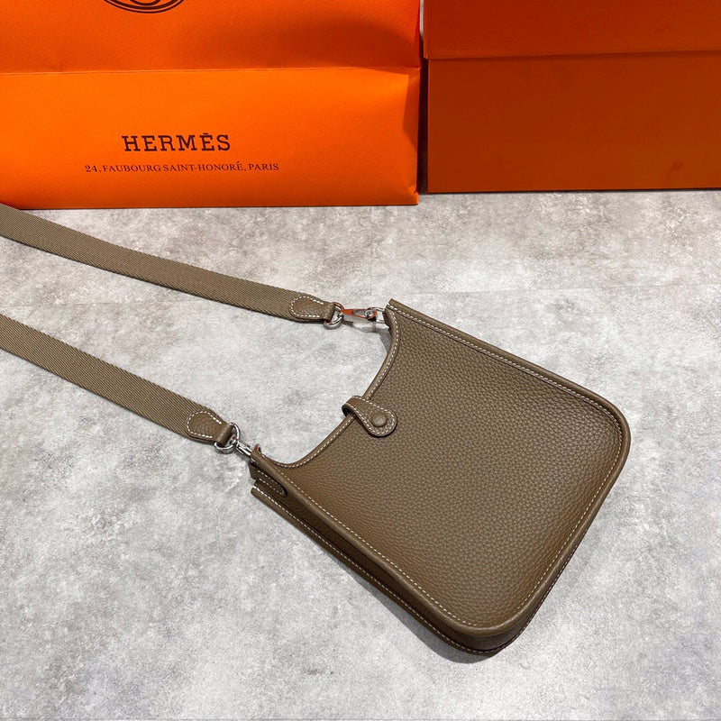 Amelia - HMS Bags - 1640