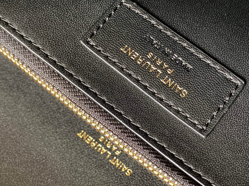Amelia - YSL Bag - 3760