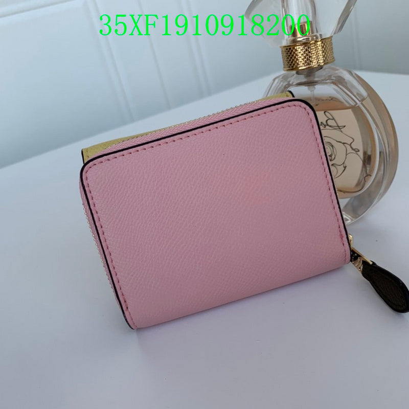 Amelia - CAH Wallet - 070