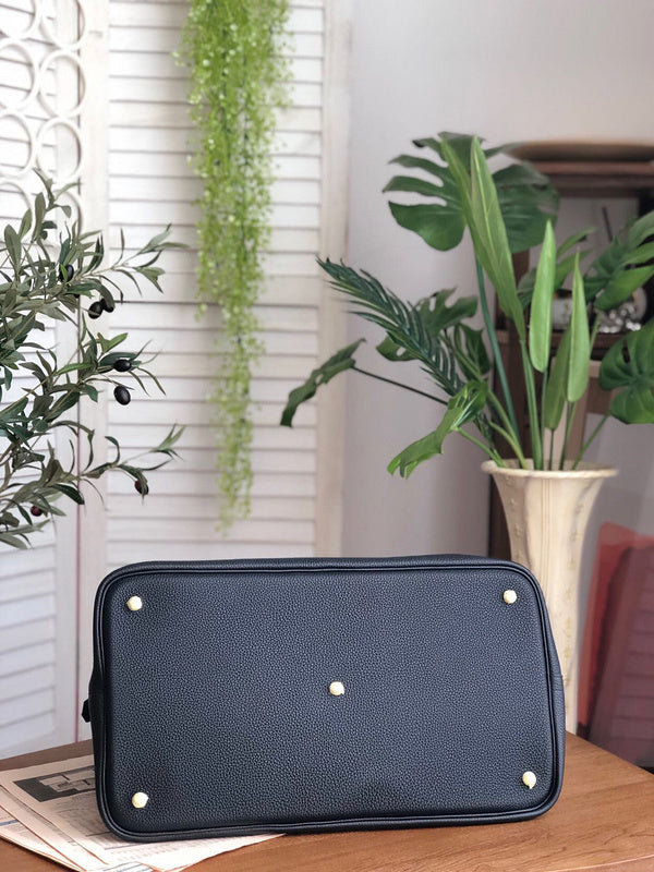 Amelia - HMS Bags - 1720