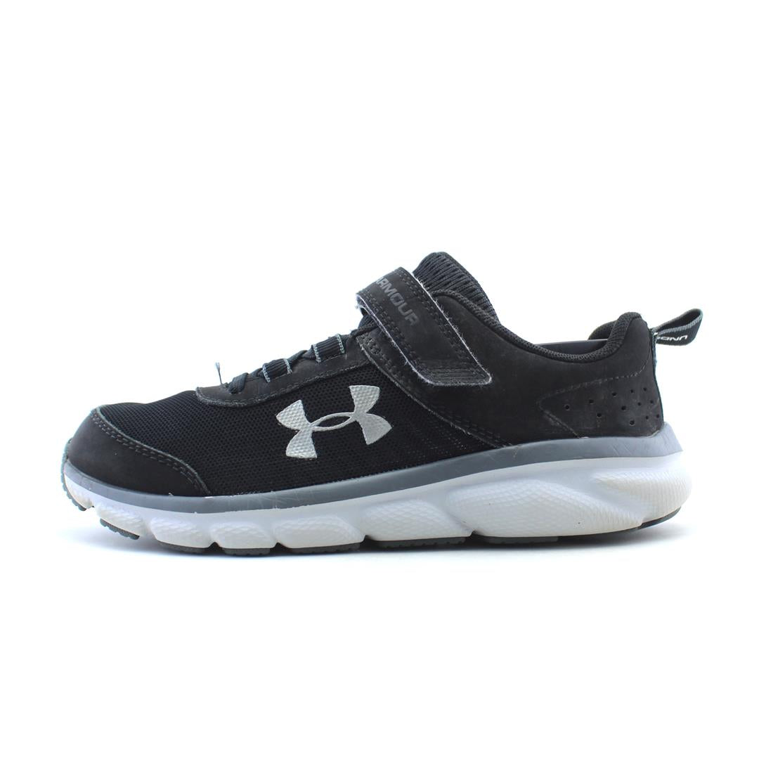 UNDER ARMOUR CHARGED ASSERT 8