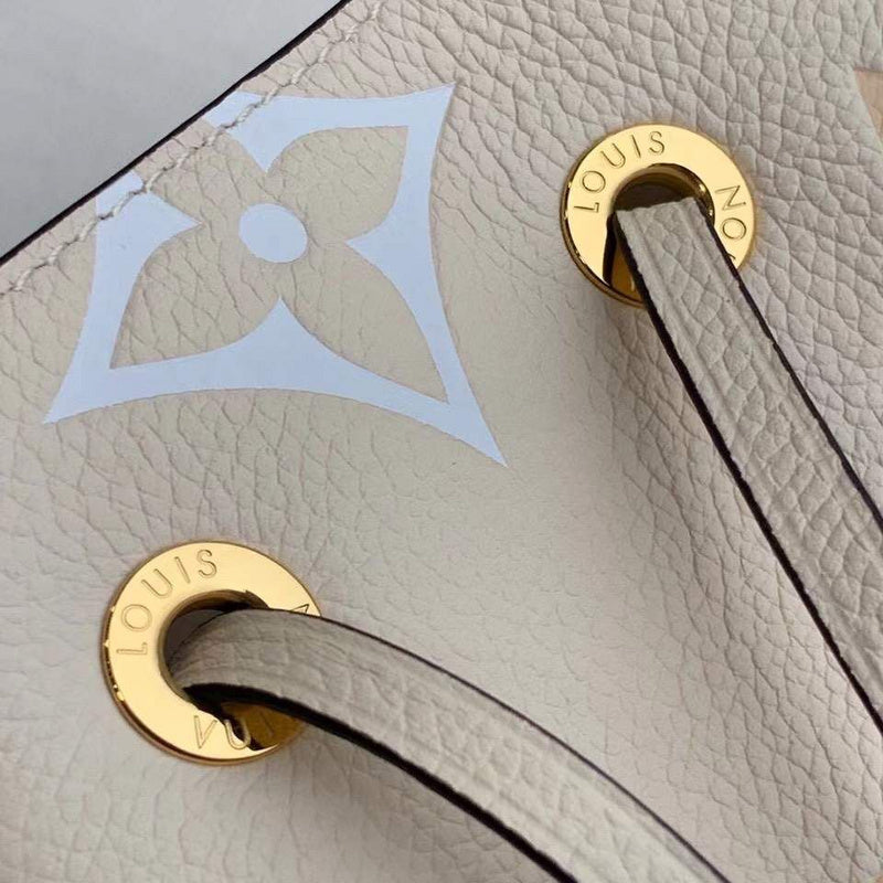 Fan Fashion Lu-Vi bags - 17540