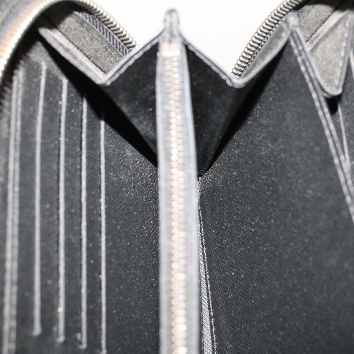 LOUIS VUITTON Zippy XL Wallet