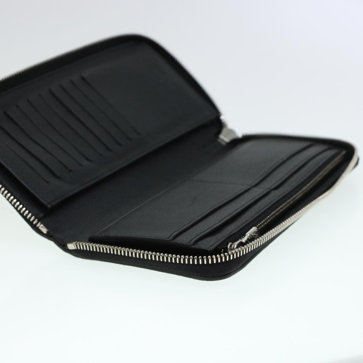LOUIS VUITTON Zippy Wallet Vertical