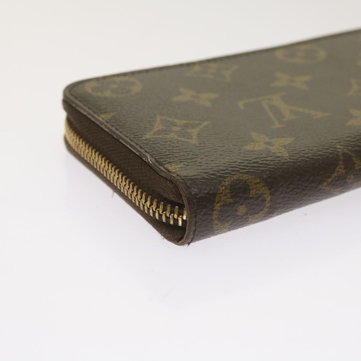 LOUIS VUITTON Zippy Wallet