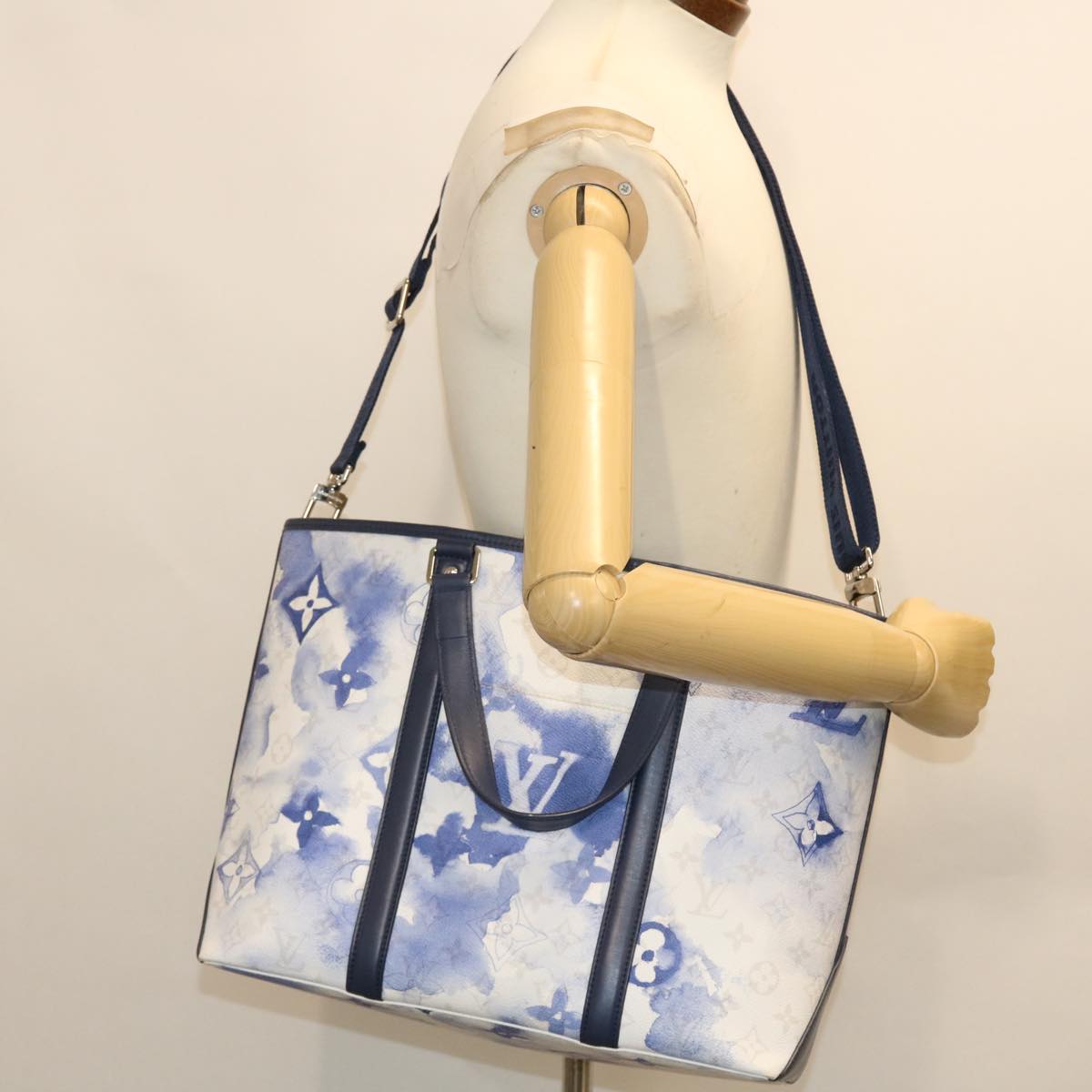 LOUIS VUITTON Weekend PM Tote
