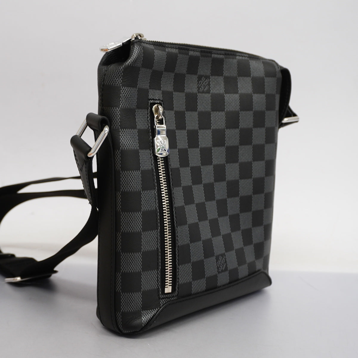 Louis Vuitton Shoulder Bag Damier Infini Discovery Messenger PM